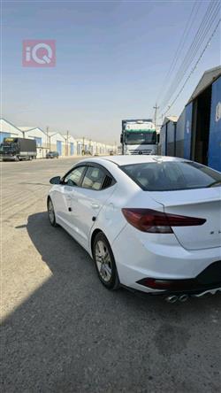 هیوندای ئەلەنترا